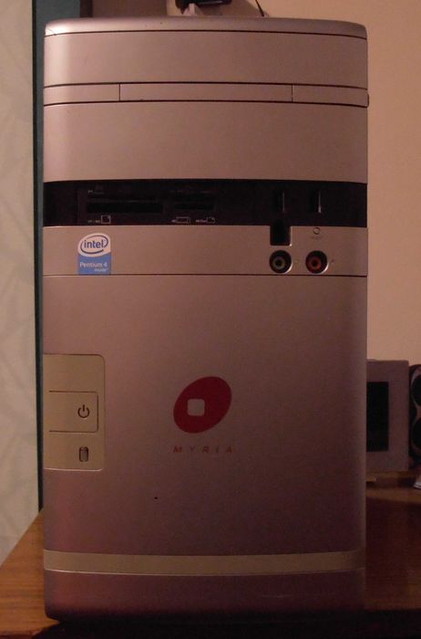 Vând unitate Pentium 4