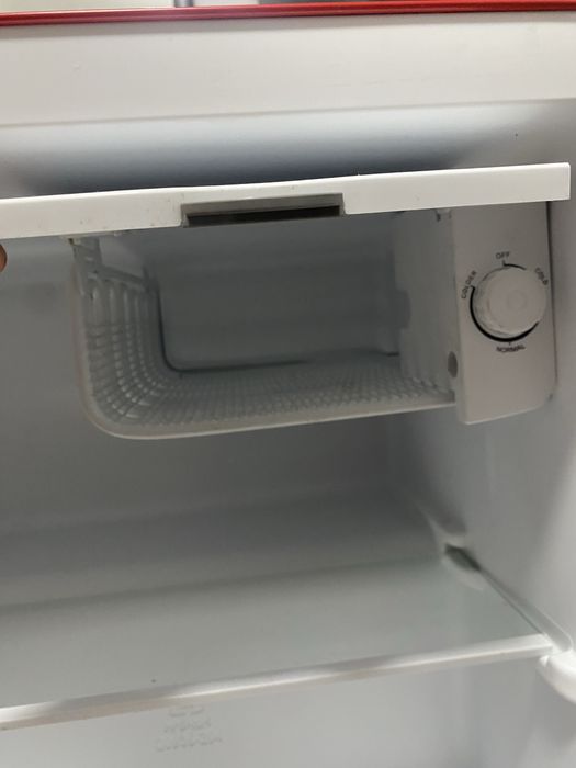 Маленький холодильник