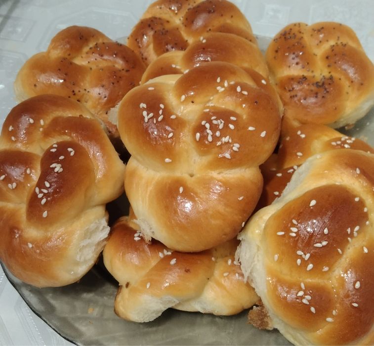 Бауырсак шелпек булочка