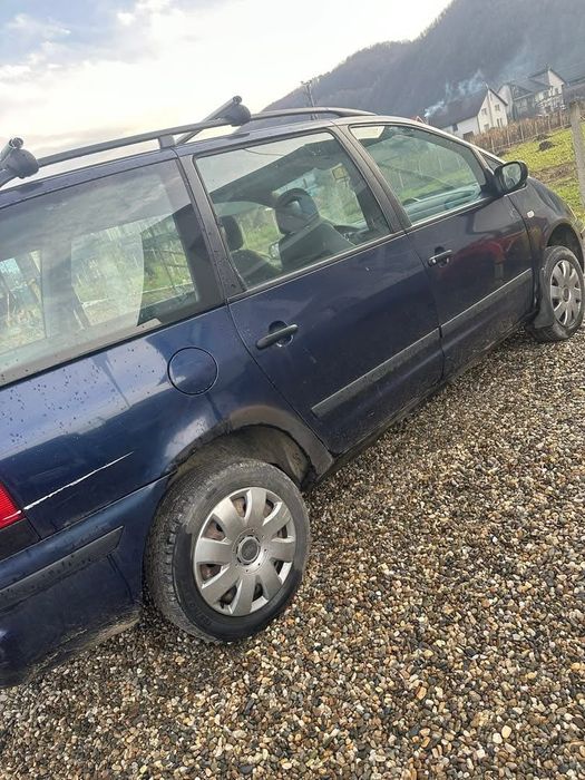 Vând Ford Galaxy pentru dezmembrări