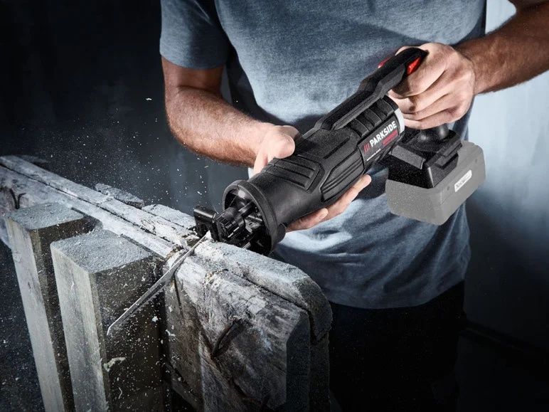 Нов Акумулаторен Безчетков Саблен Трион PARKSIDE Performanse 20V.