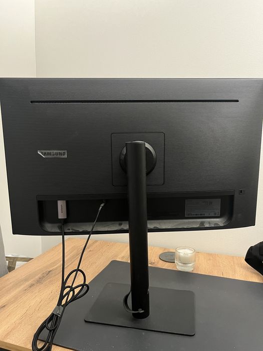 Монитор Samsung 27 диагональ S27B610EQI