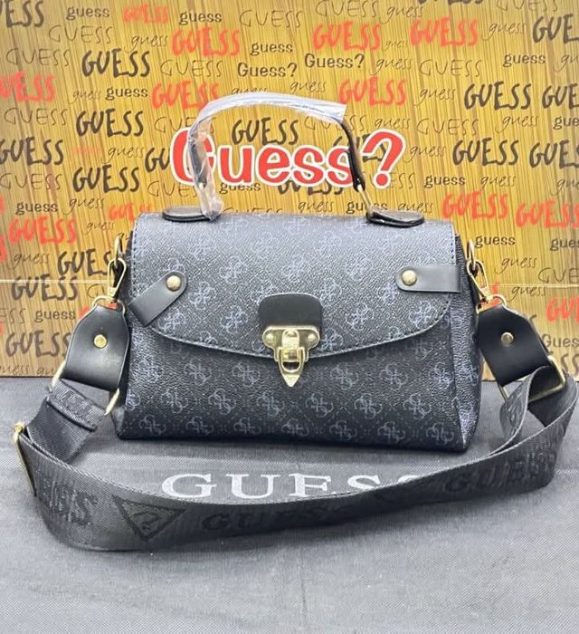 Дамски чанти и раници