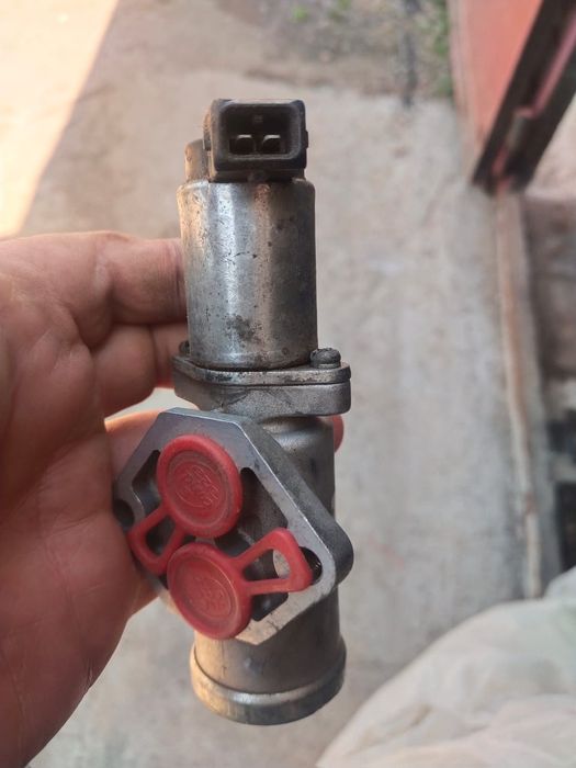 Клапан холостого хода