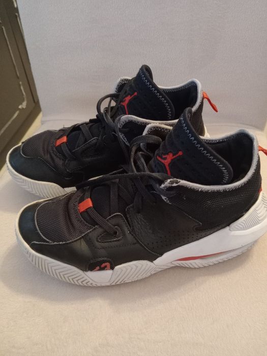 Nike Air Jordan stay loyal 2