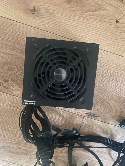 Sursa PSU Gigabyte P450B 80 PLUS® Bronze 450W
