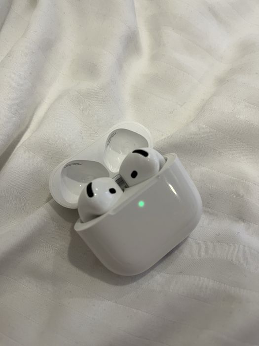 Casti Air pods 4