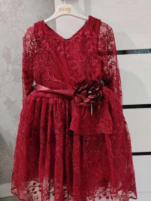 Продам детские платья