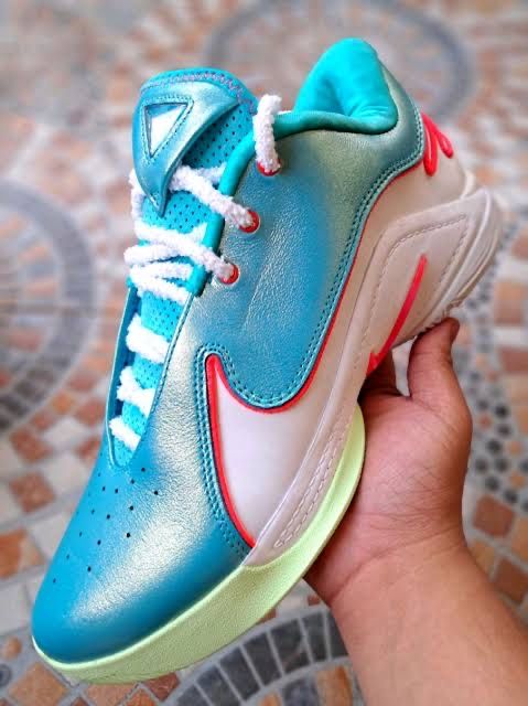 Мьжки кецове Nike LeBron 22 Men’s Xmas