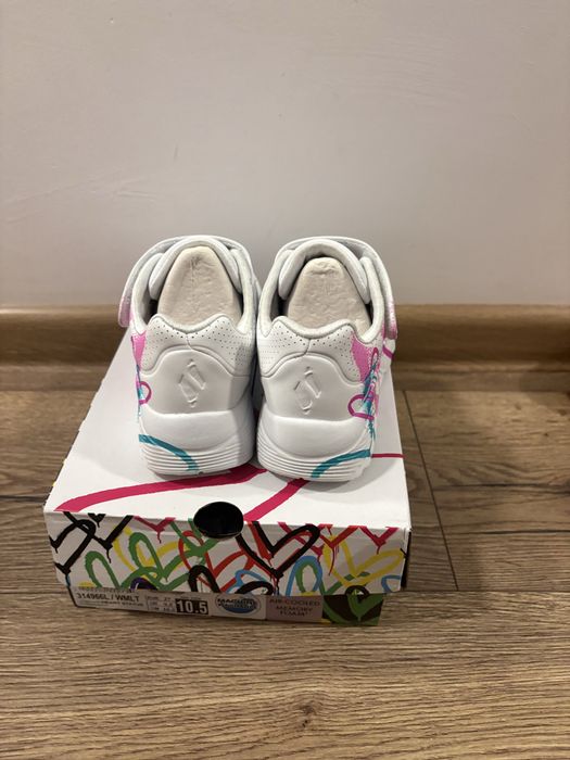 Adidas Skechers
