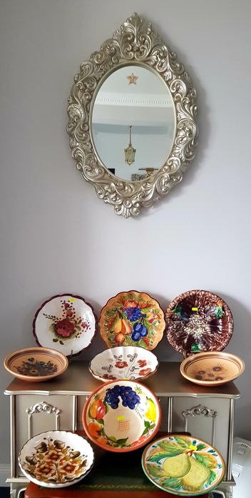 Farfurii/boluri vechi din ceramică italiană