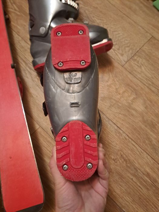 Ски комплект,обувки и щеки за дете