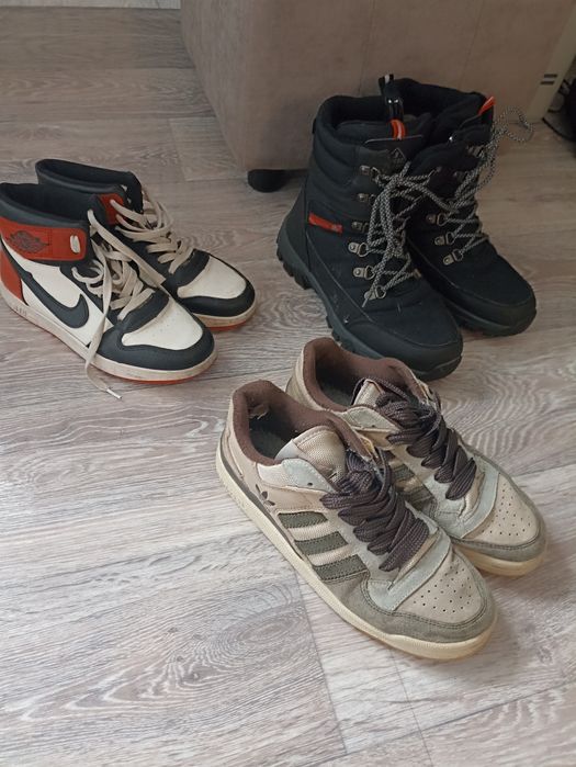 Продам обувь для подростка.