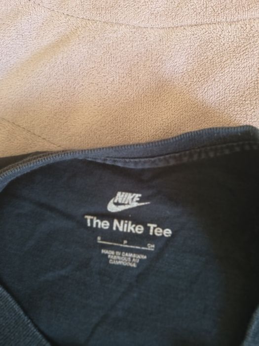Две тениски на Nike