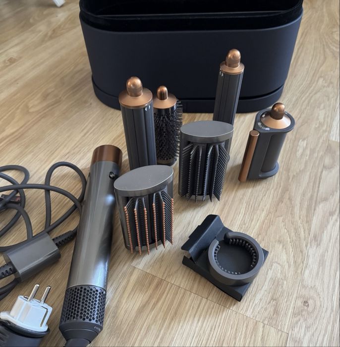 Продам дайсон оригинал