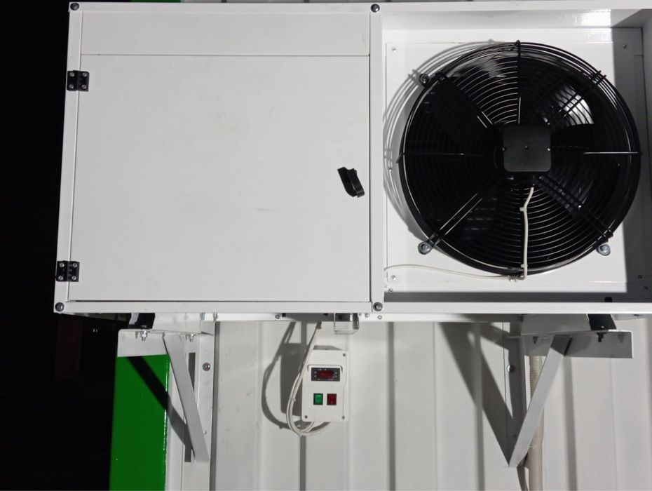 Промышленый холодильник