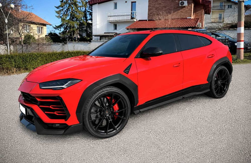 Mощен и красив LAMBORGINI Urus NOVITEC 800 кола за бал или сватба