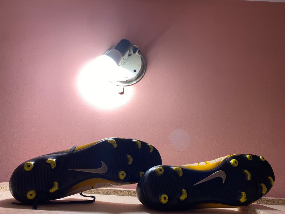 Бутонки Найк, минимални забележки