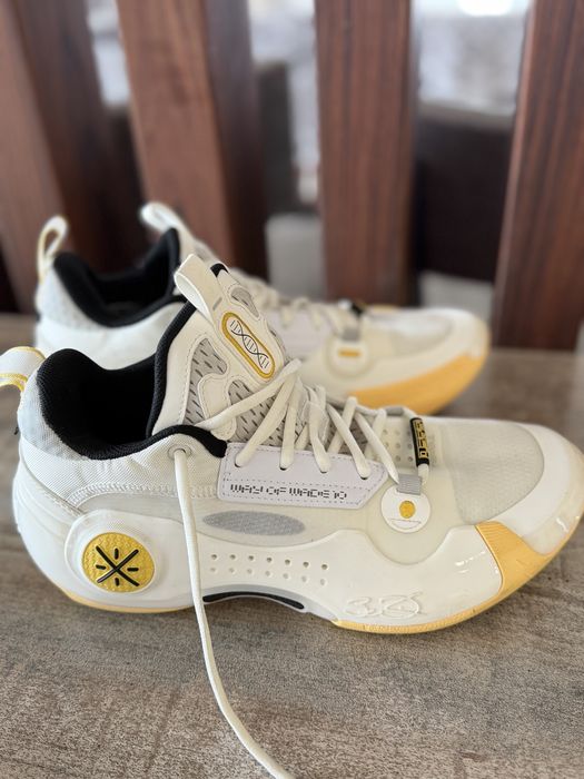 Баскетбольные кросовки 39,5