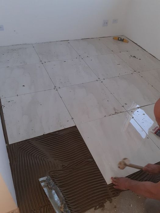 Execut Zugrăveli Faianță și Gresie