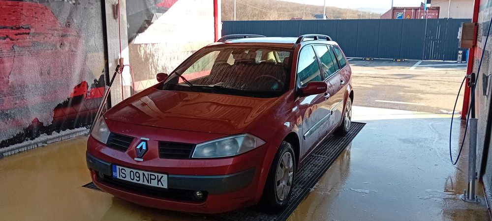 Renault megan an2005 pret 2500 lei neg
