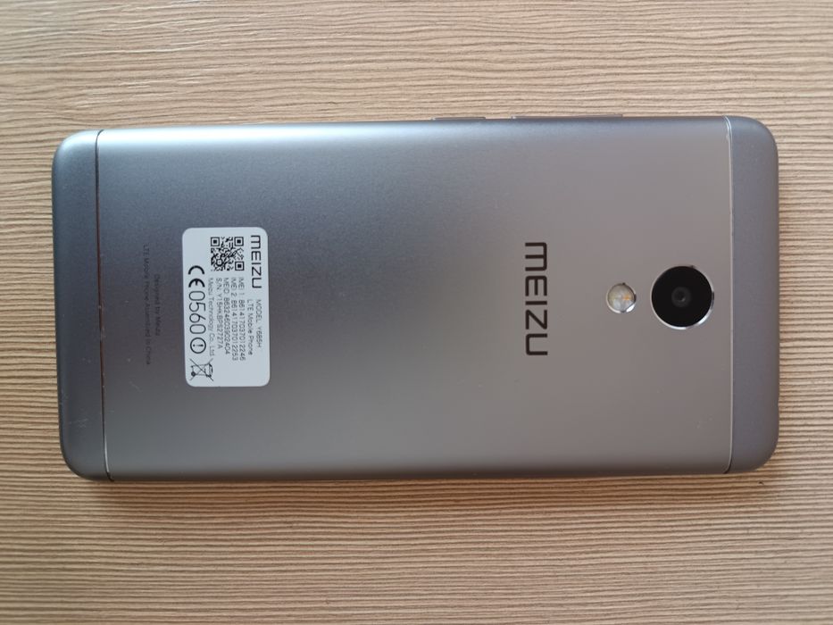Meizu m3s почти новый