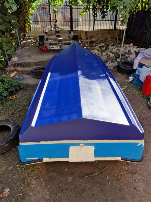 Vând barca Romcraft 480M echipata cu motor termic Yamaha 20 cai 4t