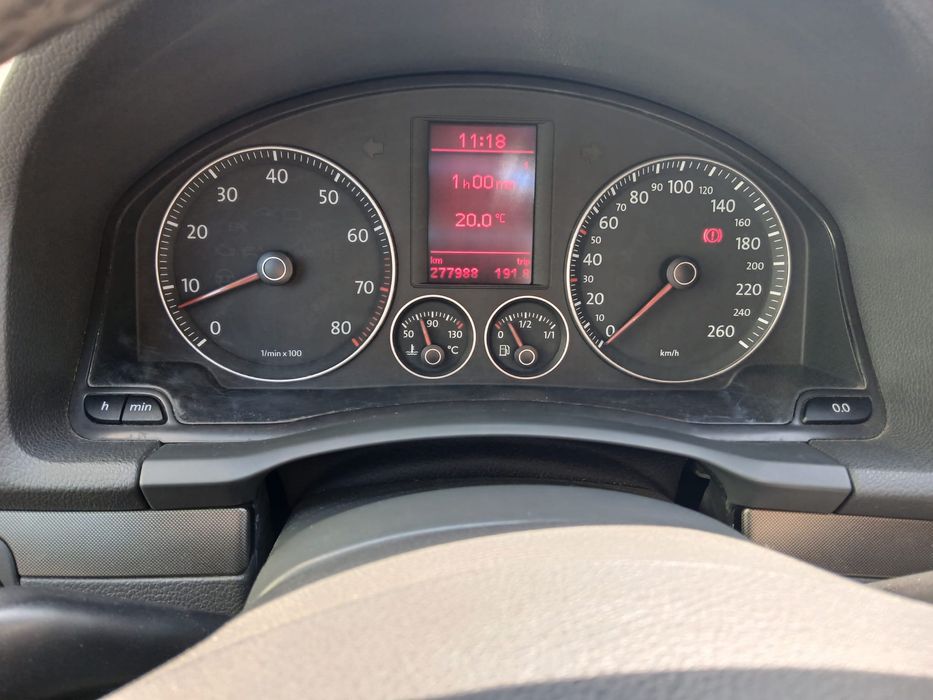 Vand Golf 5 1,6 benzina