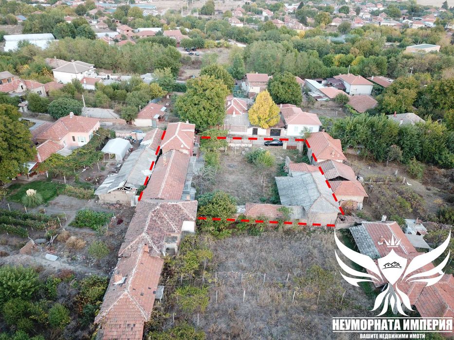 Двуетажна къща с постройки 384РЗП с 930кв. двор село Караджалово