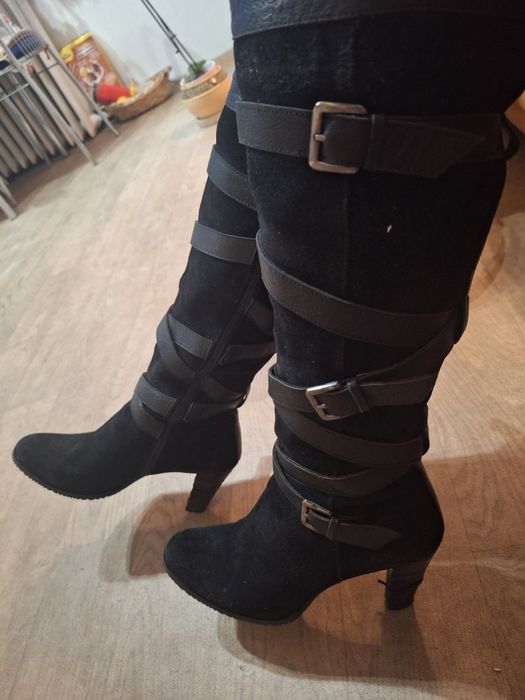 Дамски черни ботуши