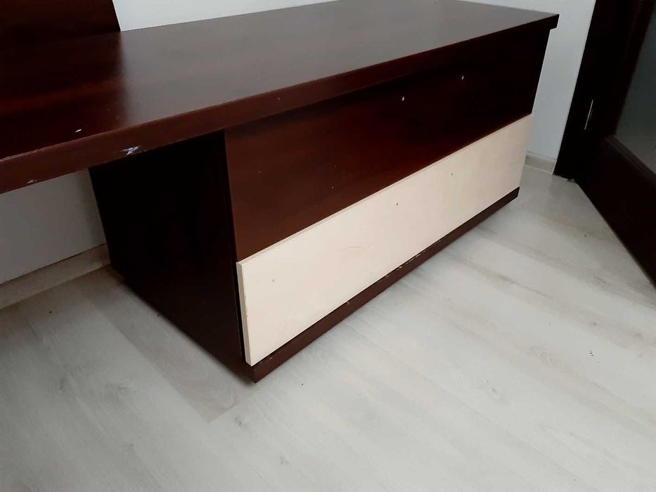 Comoda sufragerie facuta la comanda