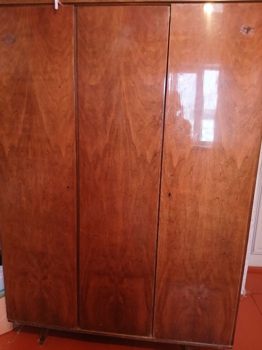 Шифонерлер,камод,шкаф сатылады