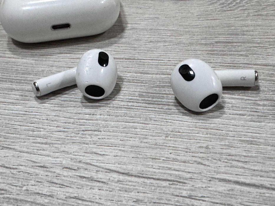 AirPods 3 gen A2566