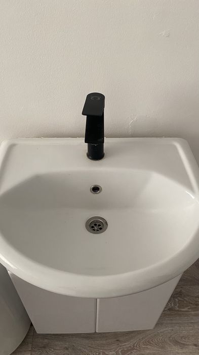 Продам раковину со шкафчиком