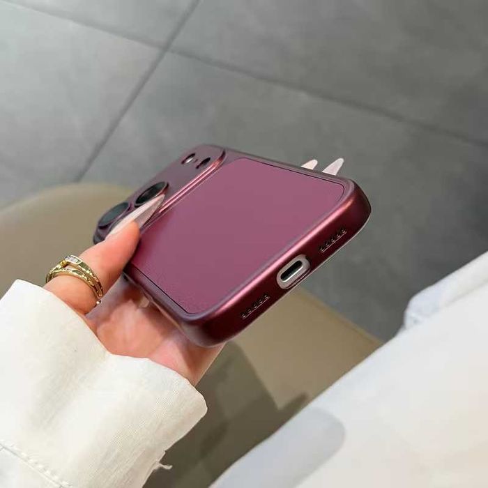 Кейс за телефон iPhone 17 pro - burgundy