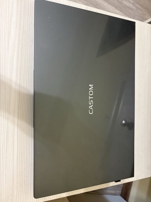 Продам Ноутбук CASTOM