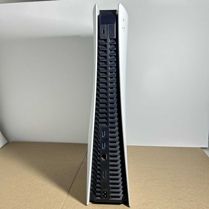 Sony PlayStation 5 дисковая версия CFI-1015A
