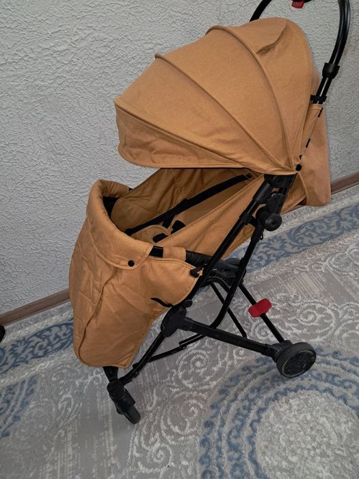 Продаётся коляска  в отличном состоянии 20тыс