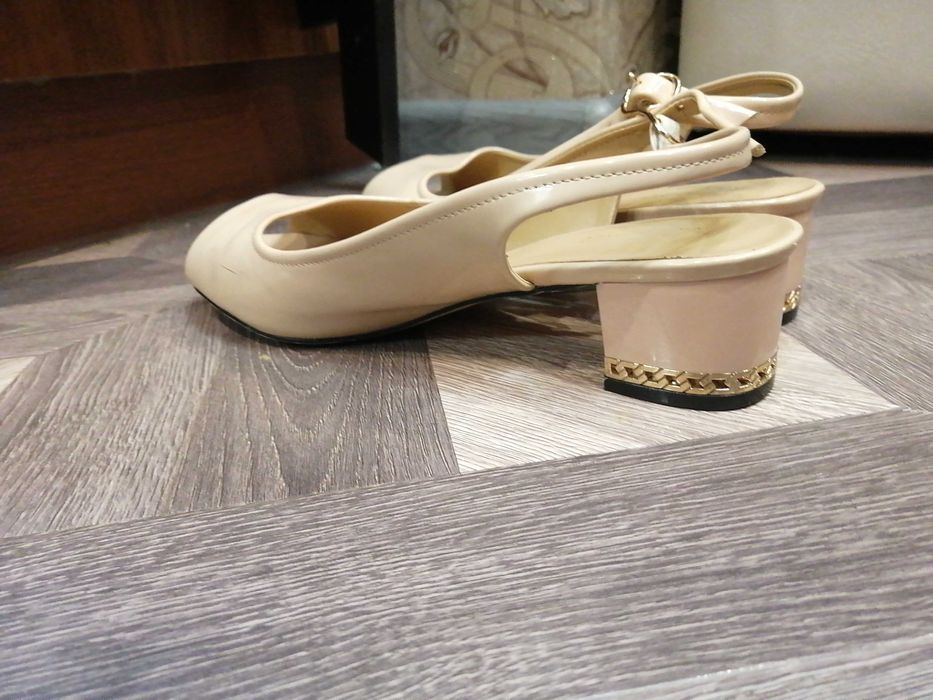 Продам туфли женские