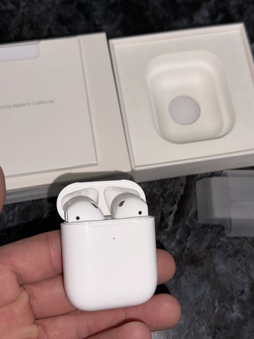 Оригинал airpods 2
