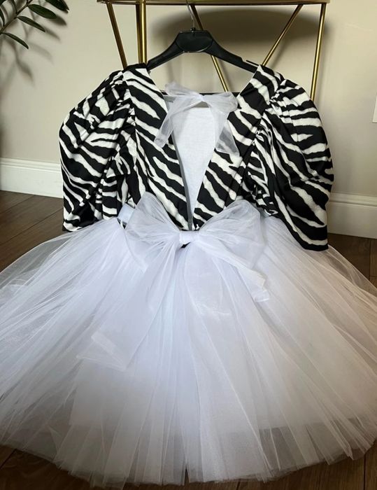 Платье нарядное новое