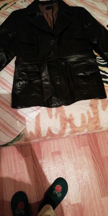 Женская куртка 48-50 размер