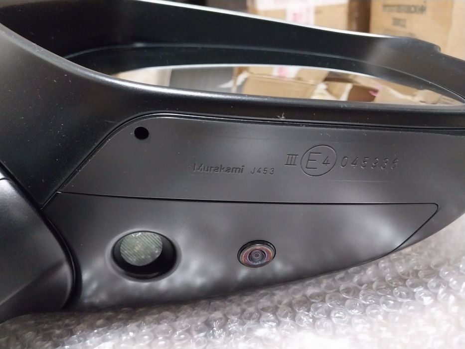 Зеркало заднего вида на lc300