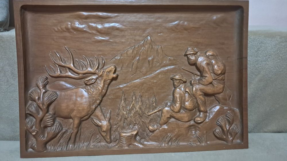 Tablou sculptat in lemn