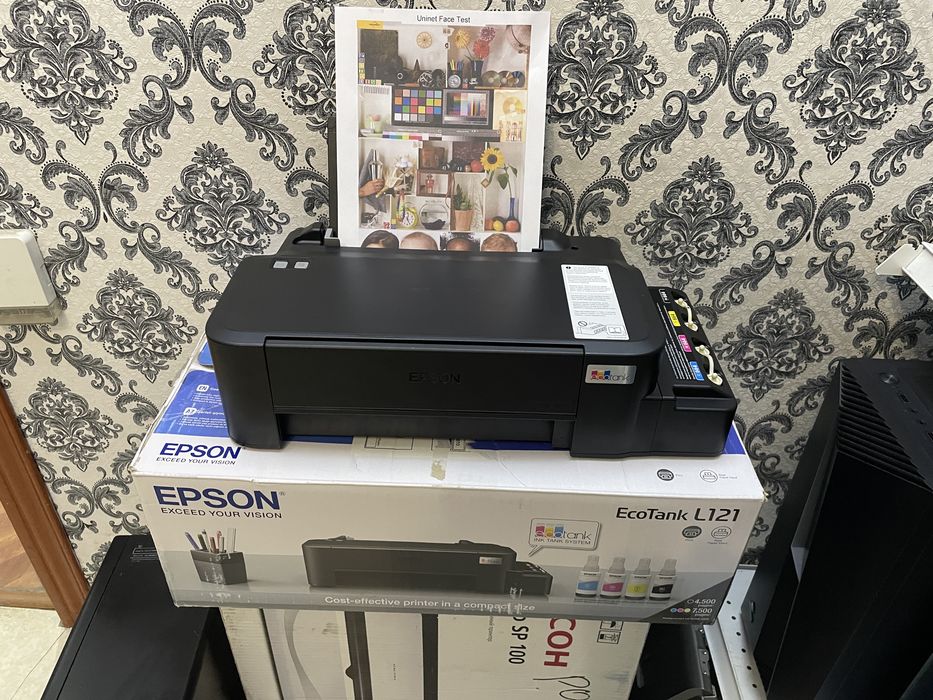 принтер Epson L121, цветной