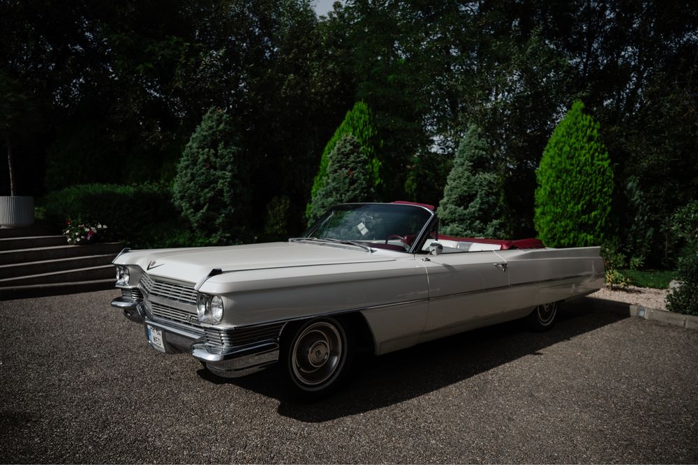 Inchiriez masini Epoca Evenimente Cadillac