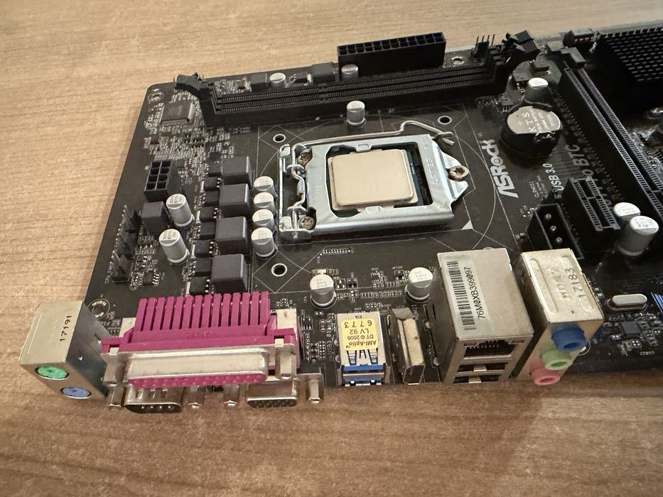 Placa de baza H81 Pro BTC + Celeron g1820