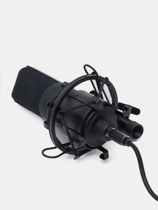 Cтудийный микрофон Fifine K780 (в идеальном состоянии)