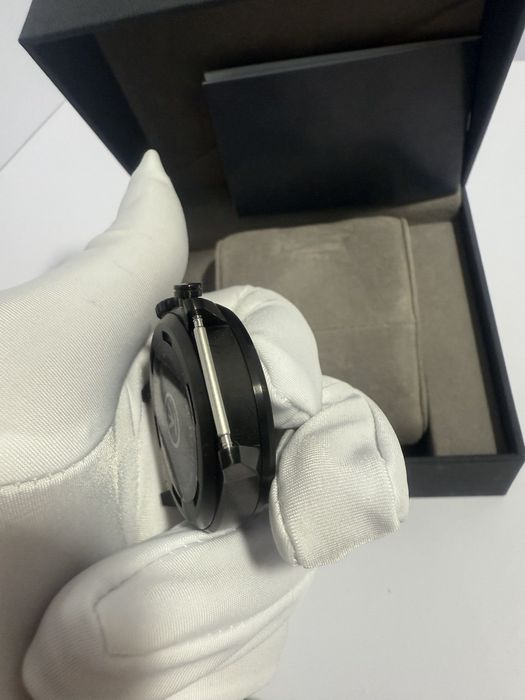 Tsovet SVT-DE40 Black & Beige Chronograph Watch