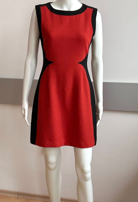 страхотна рокля с елегантна визия Prada